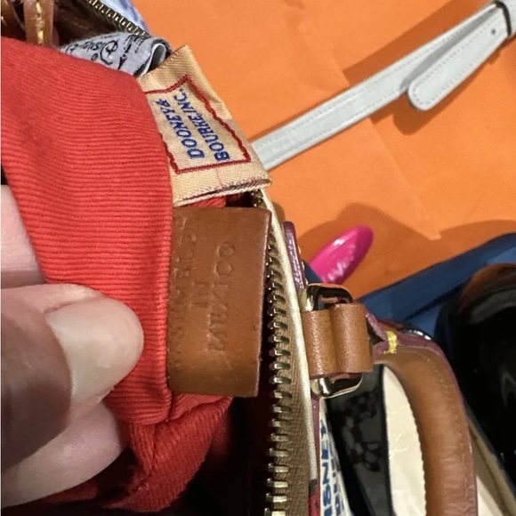 Dooney&Bourke Disney 2011 Cruiseline collectors satchel with strap NWT - Picture 3 of 11